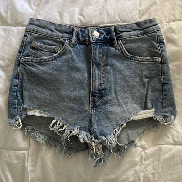 Zara Denim Shorts - Picture 1 of 3